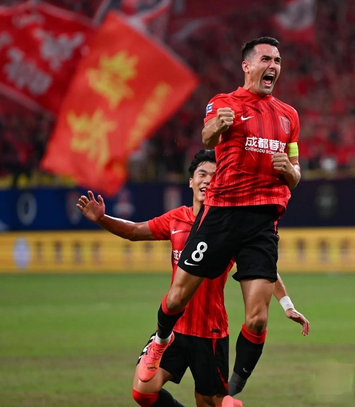 包含苏宁客场战平申花，保持不败的词条