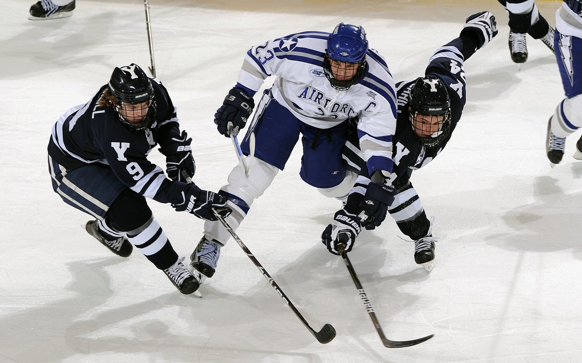 赛道上的逆袭,索伯险胜迈凯伦,拉塞尔惊艳四座